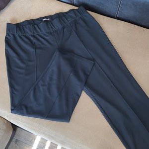 Adrienne Vittadini Leggings    24